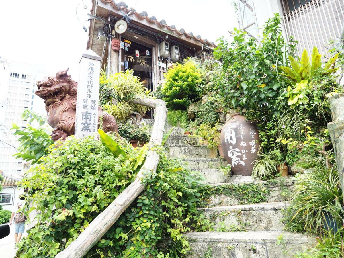 Holiday Homes Tsuboya 2Nd Наха Екстериор снимка